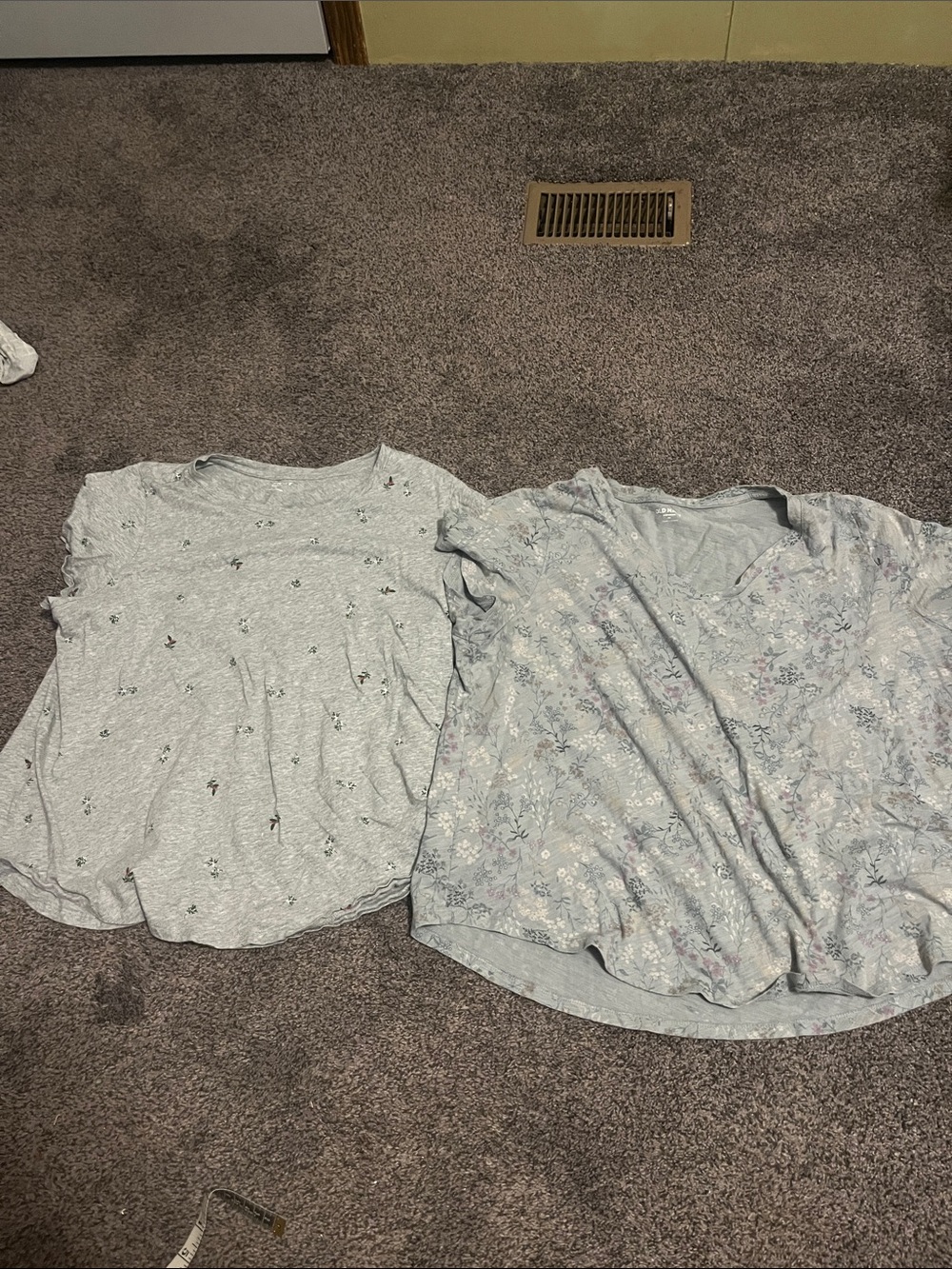 Light Gray Floral & Print Old Navy Short Sleeve Tops - Set of 2, XL